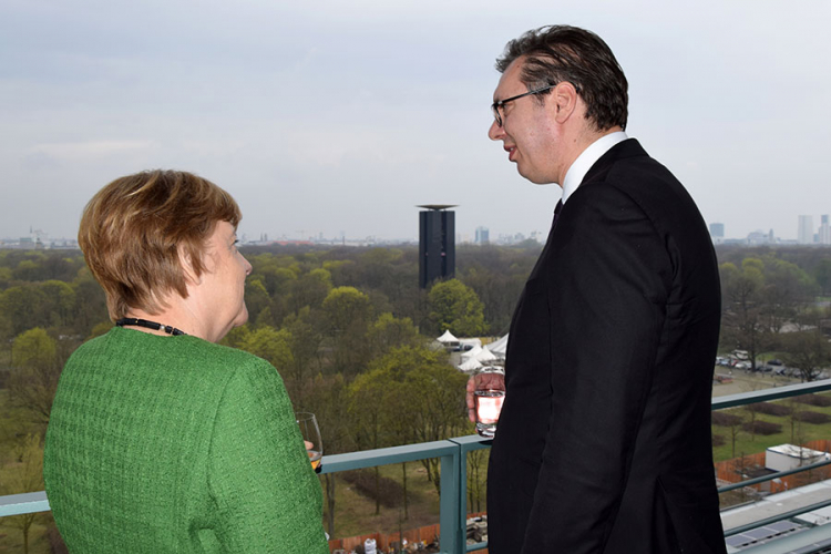Vučić: Merkel insistira na očuvanju mira i stabilnosti