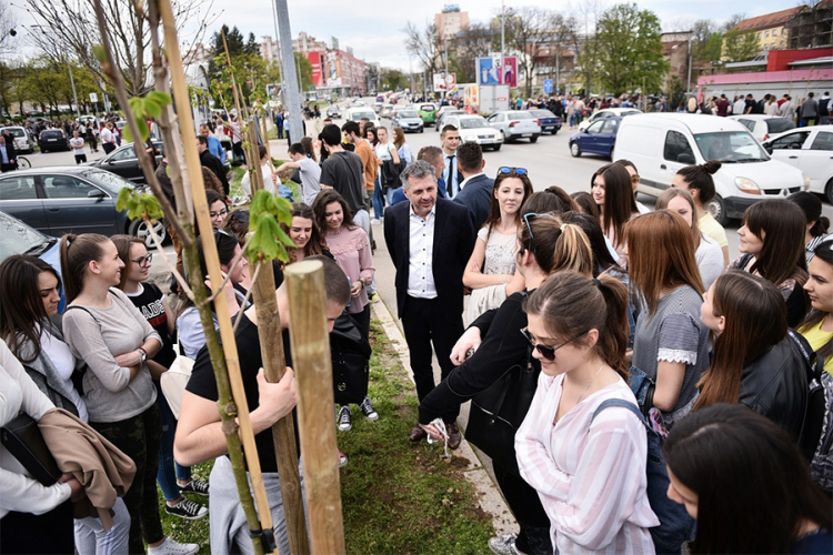 Banjaluka dobila "Aleju maturanata"