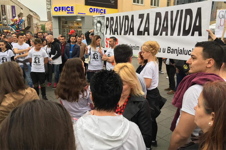 Davidov otac poručio: Gospodo, neko će morati otići ili vi ili mi