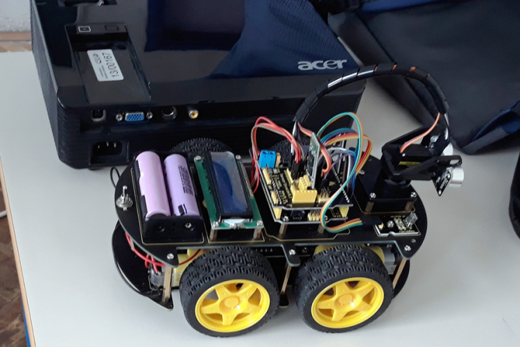 SŠC "Pale" uručen automobil-robot
