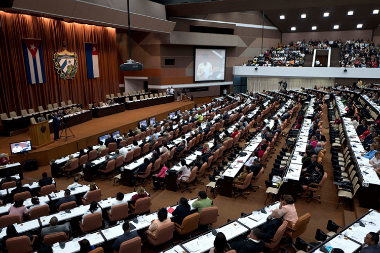 Kuba bira novog predsednika, ko će naslediti Kastra?