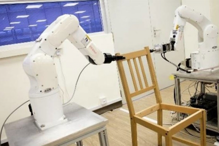 Roboti uspješno sastavili stolicu iz IKEA-e