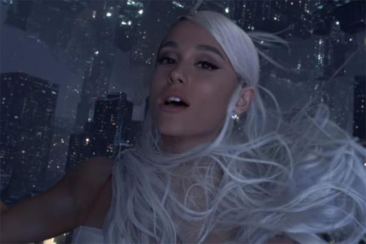 Arijana Grande objavila novi singl