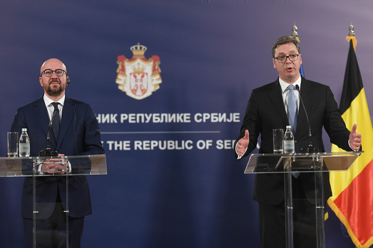 Vučić: Da kukamo ne vredi, da se žalimo nemamo kome