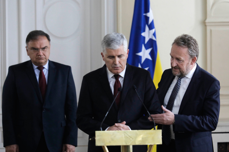 Analitičari o incidentu Čovića i Izetbegovića: Bahatost na sceni, nema političke kulture