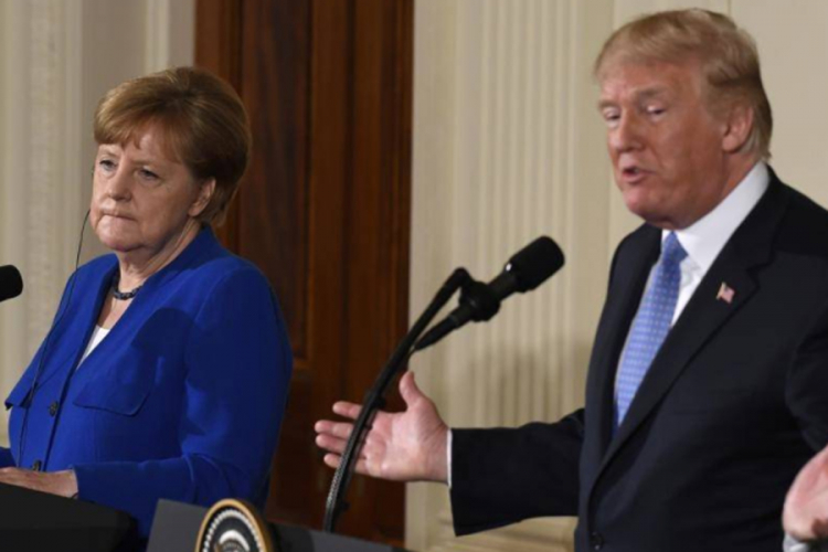 Analiza američkog portala: Merkelova skamenjenog lica pored Trampa