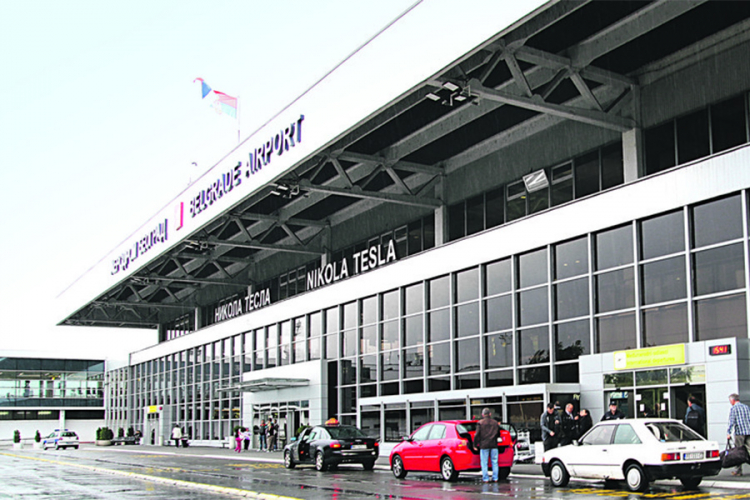 Treće vanredno slijetanje na beogradski aerodrom