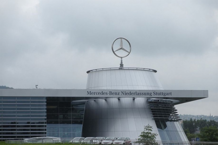 Mercedes podbacio, izdali i kamioni