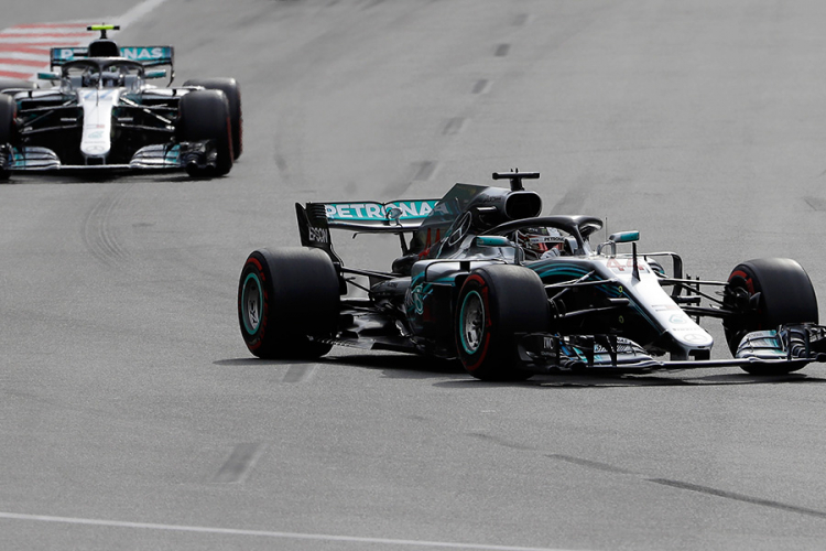 Hamilton slavio na Velikoj nagradi Azerbejdžana