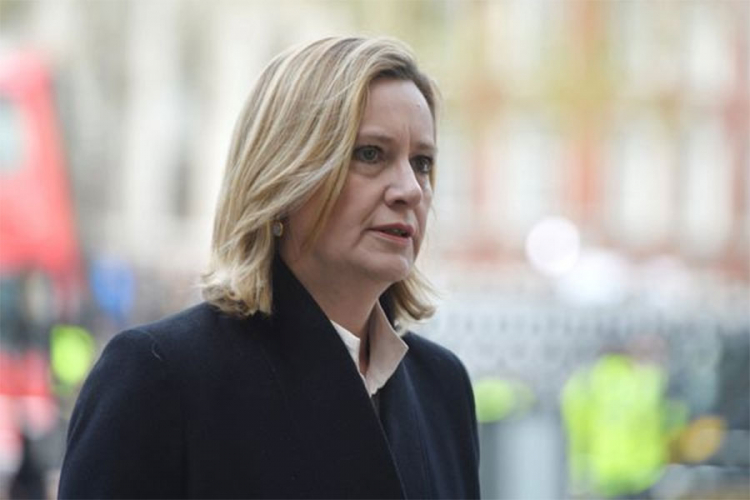 Ostavka ministra unutrašnjih poslova zbog afere sa imigrantima