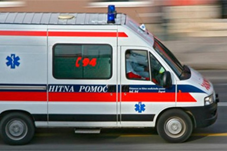 Autobus udario 12-godišnju djevojčicu, hitno prebačena u Banjaluku