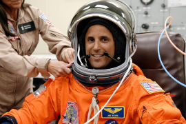 Astronaut NASA hodao u svemiru, a plaši se visine