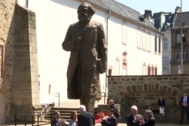 U njemačkom gradu Trir otkriven spomenik Karlu Marksu