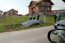 Sudar u Banjaluci, audi završio u kanalu
