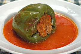 Punjena paprika u umaku
