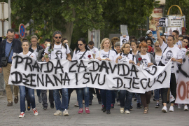 Stotine Zeničana na šetnji za Davida Dragičevića i Dženana Memića