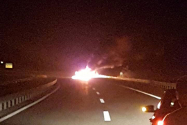 Gorio auto na autoputu Banjaluka-Gradiška