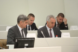 Zvizdić na sjednici Parlamenta BiH: Zaustavićemo protok migranata