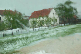 Nevrijeme sa ledom pogodilo više opština u BiH
