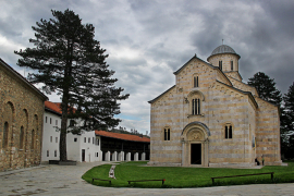 Eparhija raško-prizrenska: Vlada Kosova ugrožava Visoke Dečane