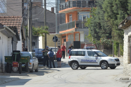 Kašikara bačena na terasu kuće