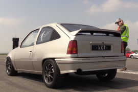 "Nabrijani" Kadett juri preko 300 km/h i nije truo