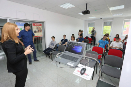 Maturantima dodijeljeni sertifikati kursa programiranja