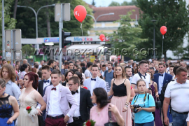 Maturanti Poljoprivredne škole i SC Gaudeamus zablistali u centru ...