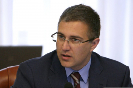 Stefanović lično zabranio unošenje u Srbiju fotografije sa natpisom ...