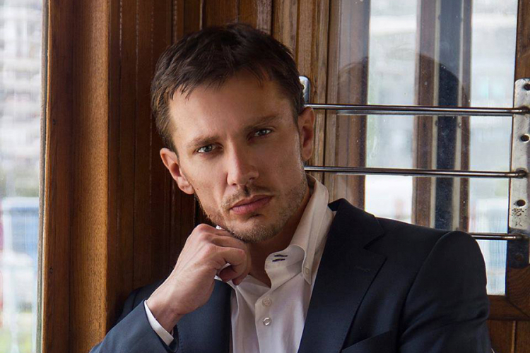 Slaviša Pavlović za "Nezavisne": Umjesto književnika diplomate su danas starlete