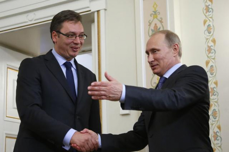 Vučić sa Putinom 8. maja u Moskvi