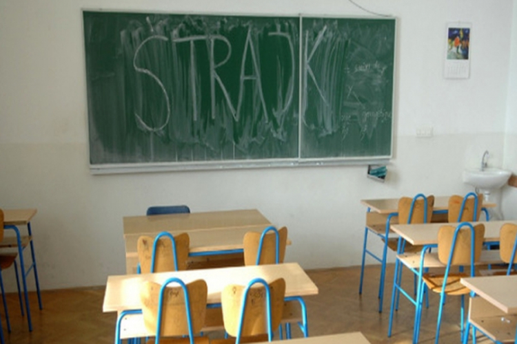 Mogući svakodnevni štrajkovi upozorenja prosvjetara u USK