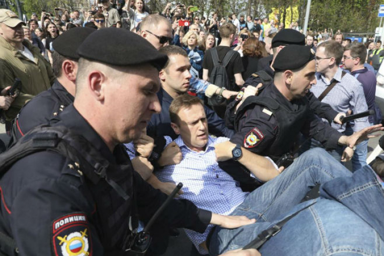 Ruska policija uhapsila Navaljnog i više od 350 demonstranata