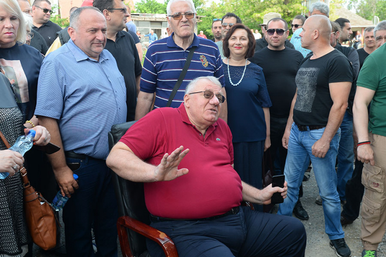 Šešelj stigao u Jarak