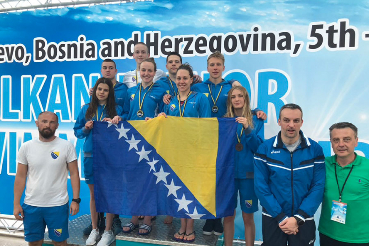 Pašukanovoj zlato i bronza