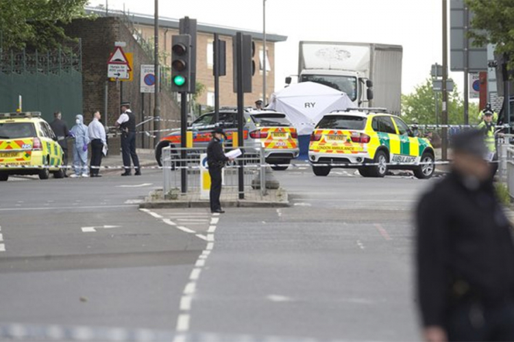 London: Tinejdžer upucan usred dana, majka krivi policiju