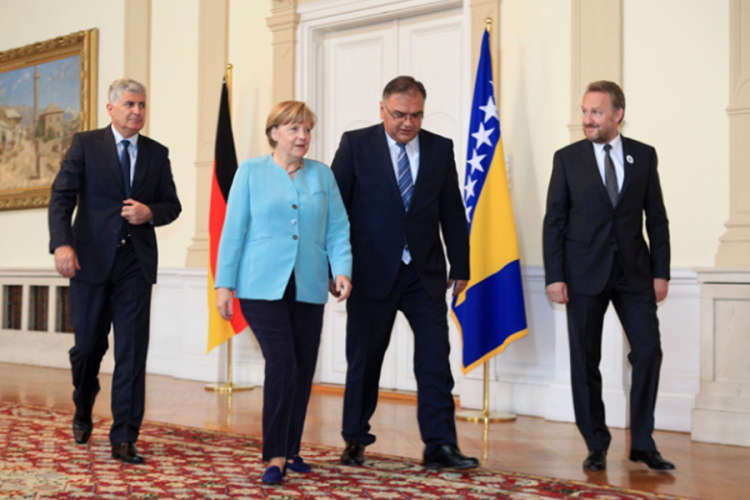 Članovi Predsjedništva BiH prekosutra s Merkelovom