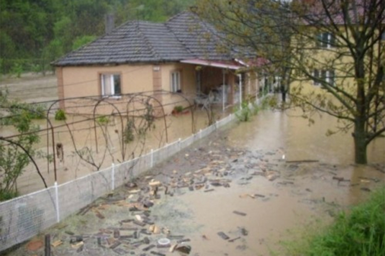 Proglašeno vanredno stanje u kuršumlijskim zajednicama
