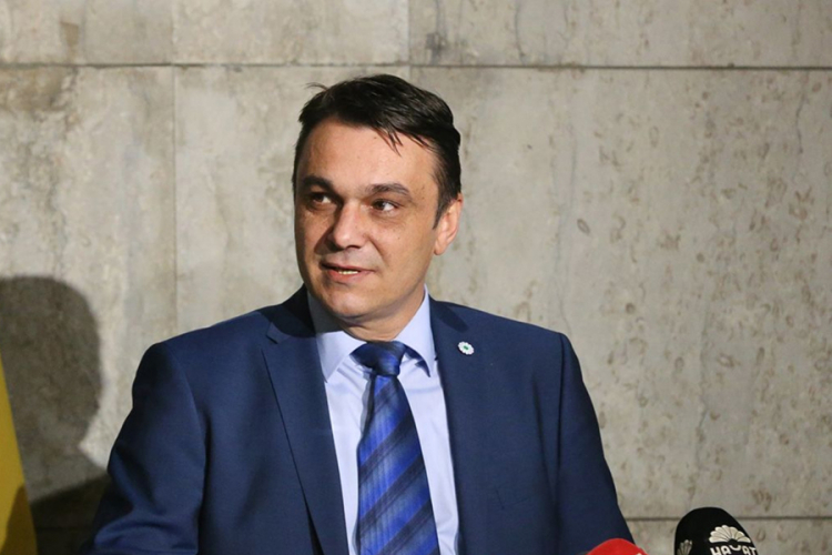Ahmetović: Prijeti opasnost da gradovi u BiH postanu izbjeglički kampovi