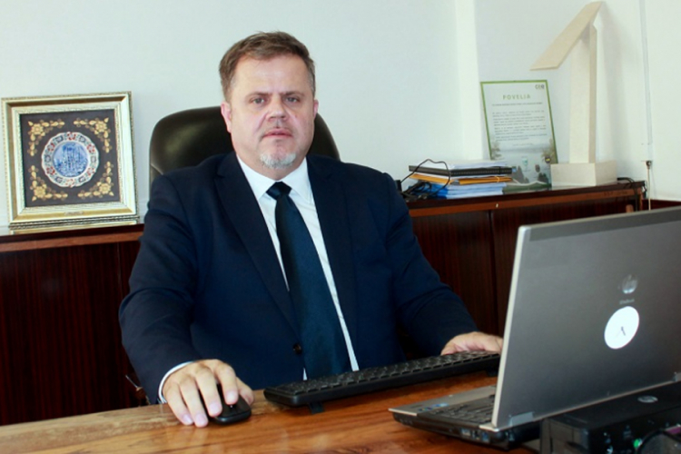 Delić "preživio" opoziv, ostaje načelnik Lukavca