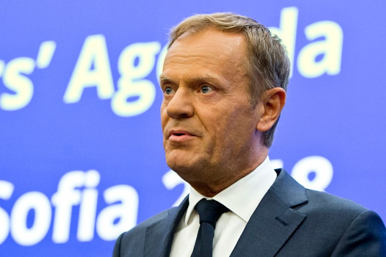 Tusk: Hvala Trampu, oslobodio je Evropu svih iluzija