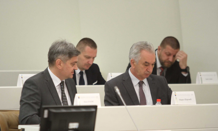 Zvizdić na sjednici Parlamenta BiH: Zaustavićemo protok migranata