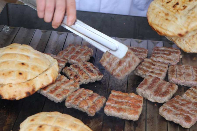 Obustava saobraćaja u Banjaluci zbog Ćevap festa