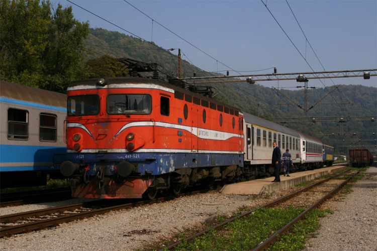 Voz usmrtio ženu kod Doboja