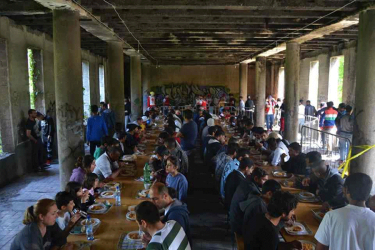 Masovna tuča migranata u prihvatnom centru