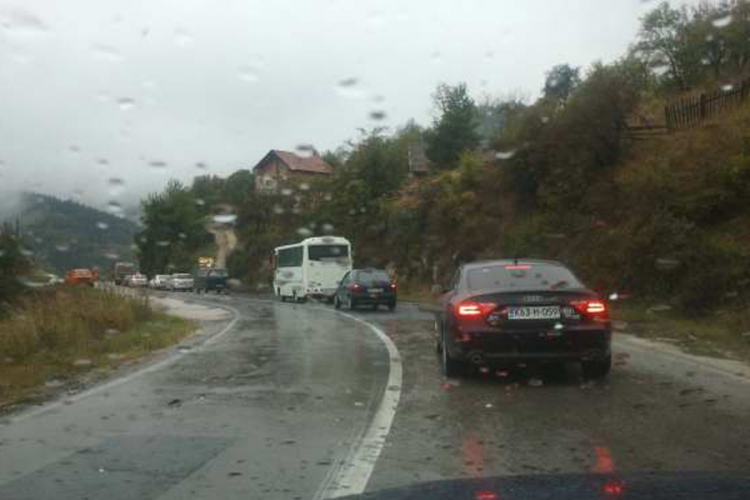 Klizavi kolovozi, vozači oprezno