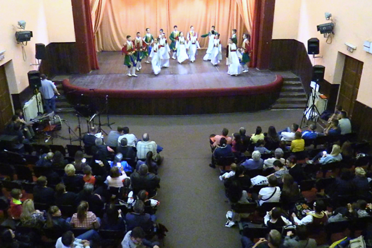 Počeo Međunarodni festival folklora