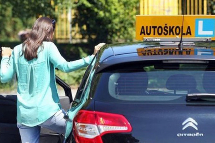 Uskoro u USK: Polaganje vozačkog elektronskim putem