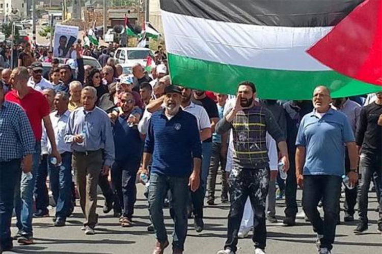 Palestinci gađali jajima američko diplomatsko vozilo