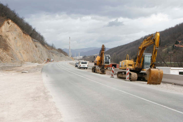 Putevi vape za novcem, a 97 miliona KM se kiseli
